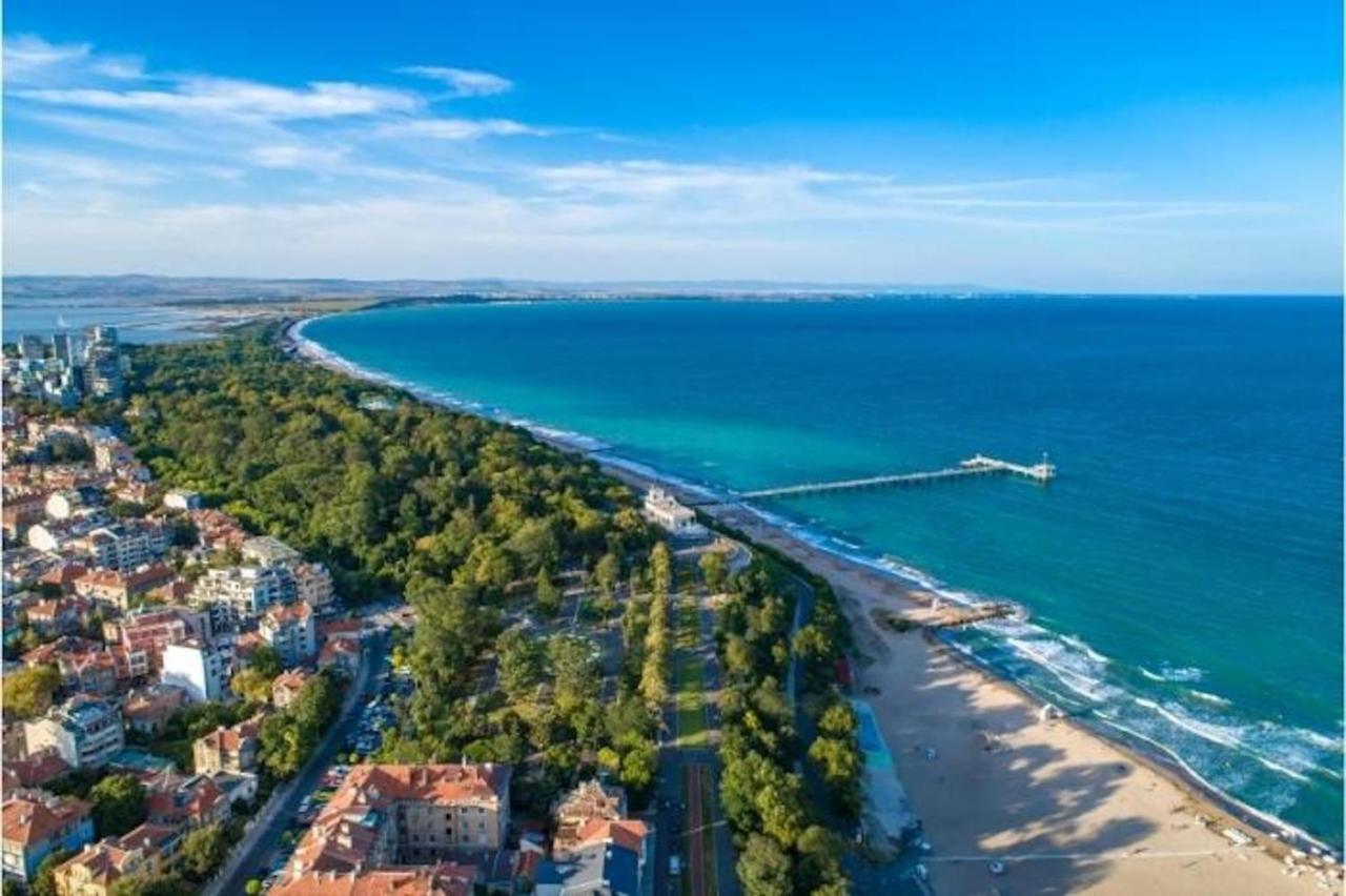 Salt Lake Aparthotel Pomorie Esterno foto
